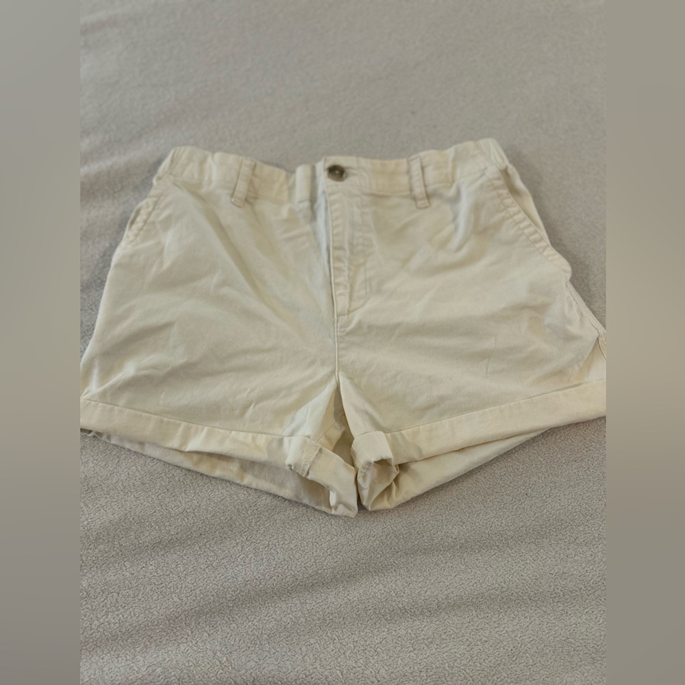 Old Navy Everyday Cream Elastic Waist Shorts Size M 3.5” Inseam
